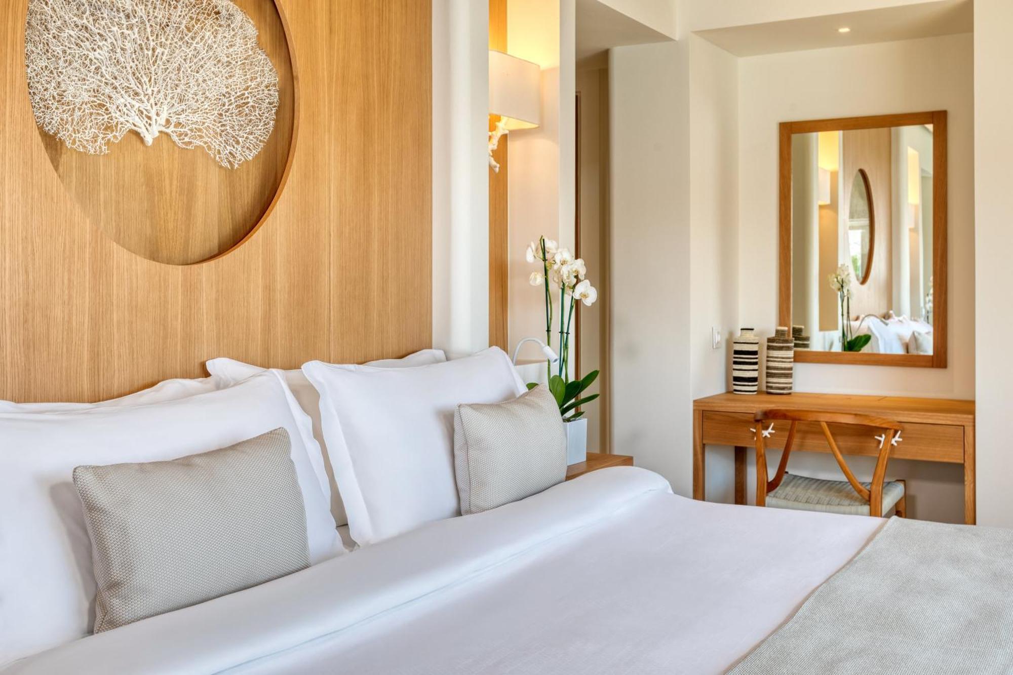 Villa Topaz con 4 Camere da Letto, Balcone, Vasca Idromassaggio e Vista Mare